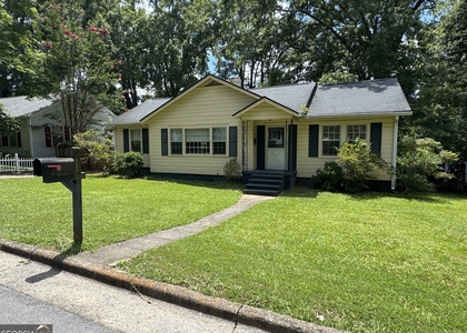 312 Roswell Avenue Se - Photo 1