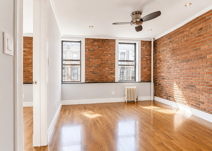 Clinton Street & Rivington Str - Photo 1