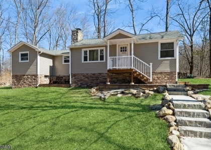 100 Poplar Ln - Photo 1