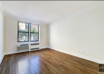 West 16 Street - Photo 1