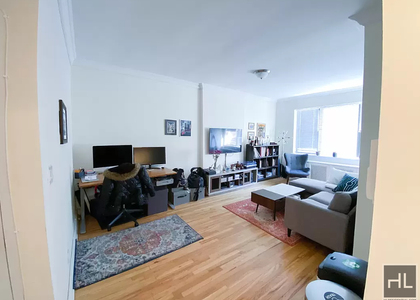 East 76 Street - Photo 1