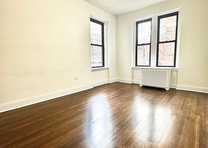 West 12 Street - Photo 1