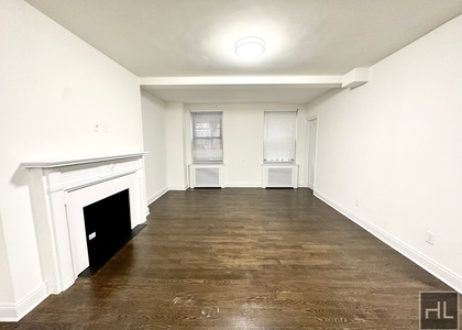 Fifth Avenue - Photo 1