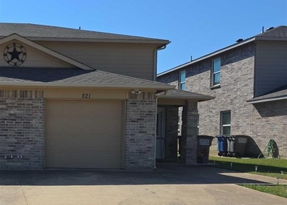 821 E College Avenue - Photo 1