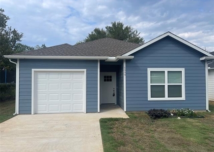 1009 Dubois Street - Photo 1