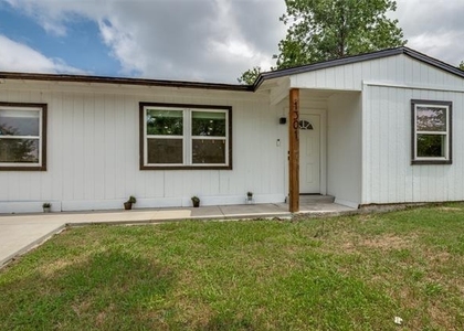 1301 Cardinal Street - Photo 1