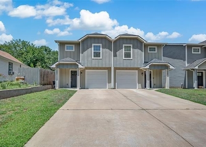907 W Collins Street - Photo 1