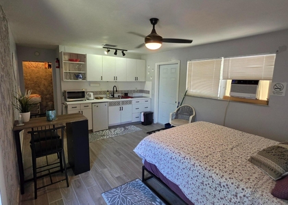 141 Se 2nd Avenue - Photo 1