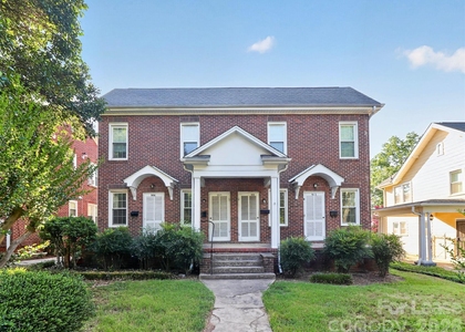 912 S York Street - Photo 1