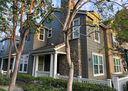 15 Elmhurst - Photo 1