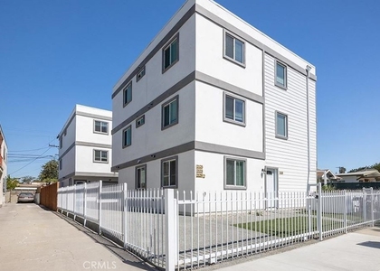 2125 S West View - Photo 1