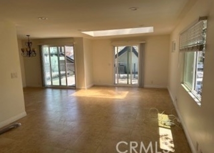 501 1/2 Marguerite - Photo 1