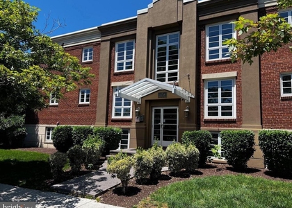 1219 Oronoco Street - Photo 1
