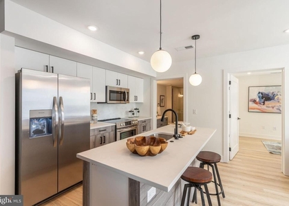 629 W Girard Avenue - Photo 1