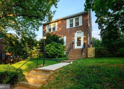306 Kingston Road - Photo 1