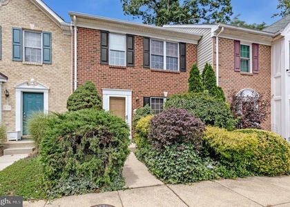 616 Bellerive Court - Photo 1