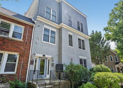 1350 Nicholson Street Nw - Photo 1