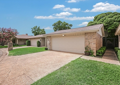 11125 Pinehurst Dr - Photo 1
