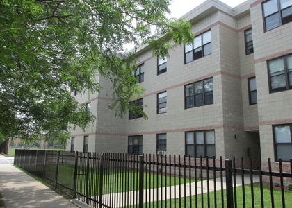 4752 S Wabash Avenue - Photo 1