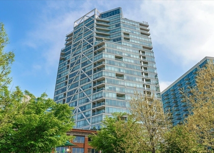 510 W Erie Street - Photo 1