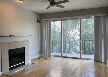 647 N Green Street - Photo 1