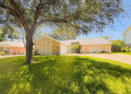 18107 Oakhampton Drive - Photo 1