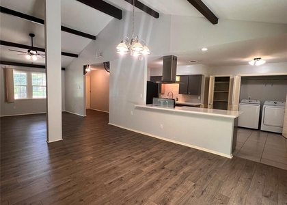 9543 Beverlyhill St - Photo 1