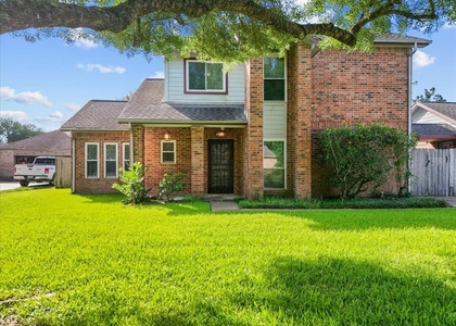 1016 Glenshannon Avenue - Photo 1