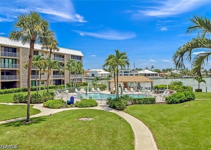 3000 Gulf Shore Boulevard N - Photo 1