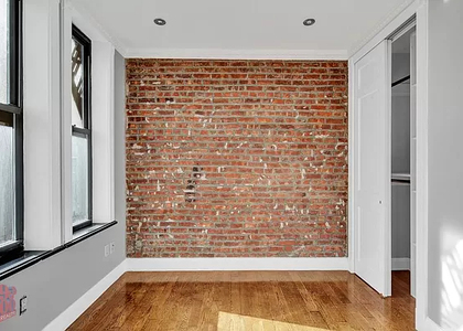 East 106 Street - Photo 1