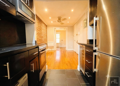 West 53 Street - Photo 1