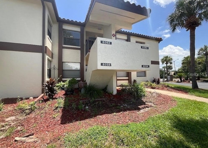 6062 Willowpointe Circle - Photo 1