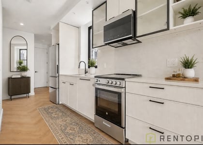 163 Willoughby Street - Photo 1