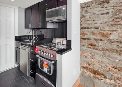 West 53 Street - Photo 1
