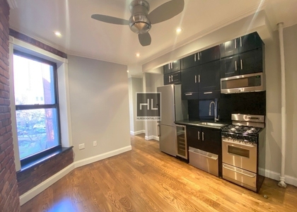 West 103 Street - Photo 1