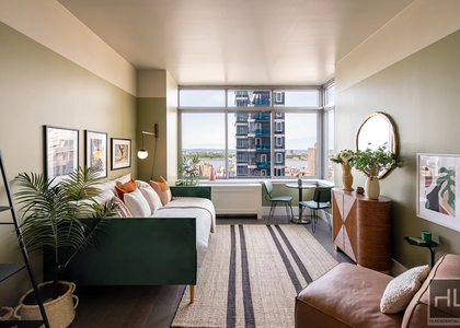 West 47th Street - Photo 1