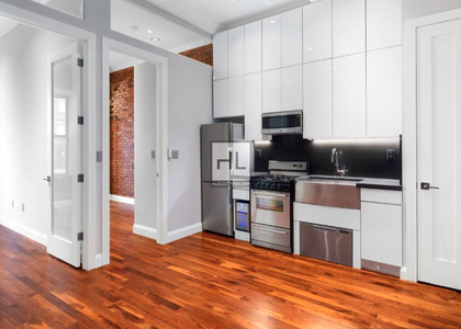 West 14 Street - Photo 1