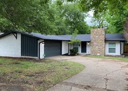 1301 N Waterview Drive - Photo 1
