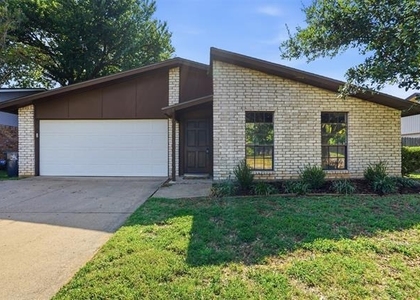 2711 Treeview Drive - Photo 1