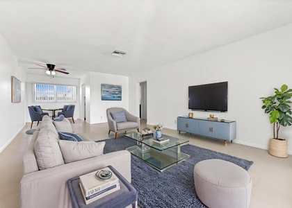 2755 Ne 28th Avenue - Photo 1