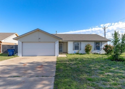 907 W Tesio Way - Photo 1