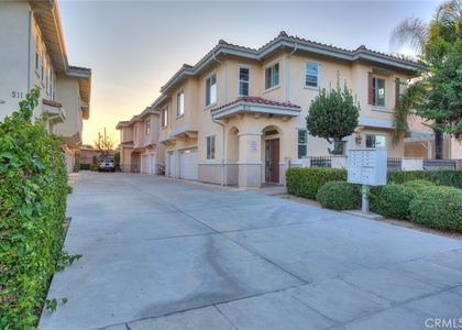 515 Florence - Photo 1