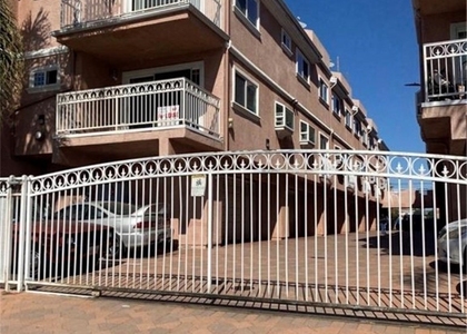1425 W 224th - Photo 1