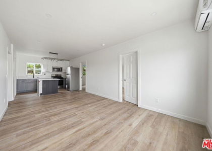 3020 W 12th Street - Photo 1