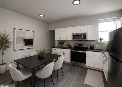 1615 W Westmoreland Street - Photo 1
