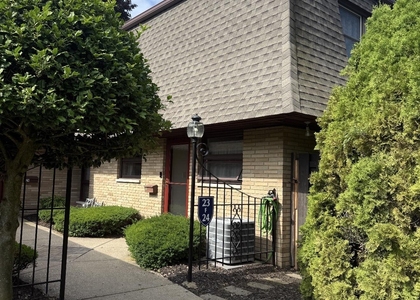 2727 S Lakeshore Drive - Photo 1
