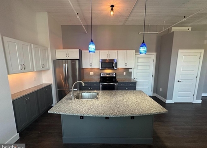 820 W Market Street - Photo 1