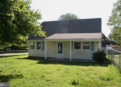 124 Stratford Avenue - Photo 1