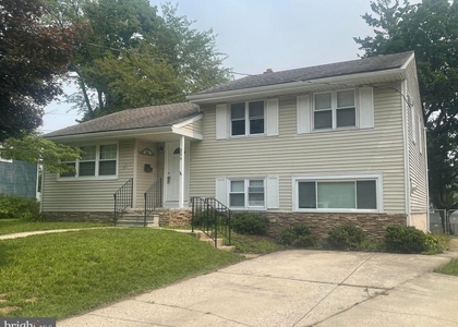 209 Maine Avenue - Photo 1