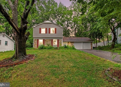1405 Peachwood Lane - Photo 1